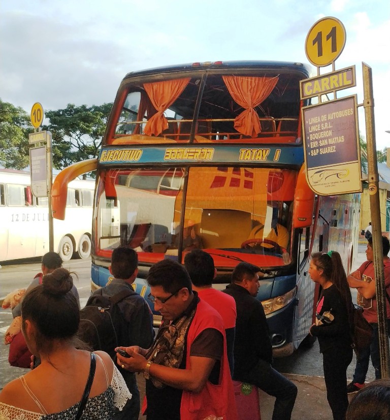 nibus entre Santa Cruz de la Sierra e Sucre Vida Na Mala